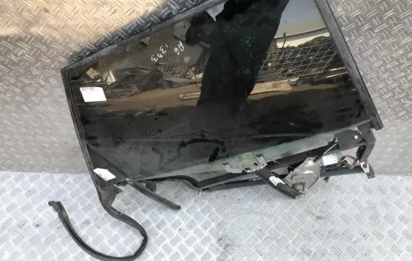 Audi A6 S6 C5 4B Rear door window/glass frame 