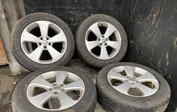 Opel Mokka X R17 alloy rim 95396384