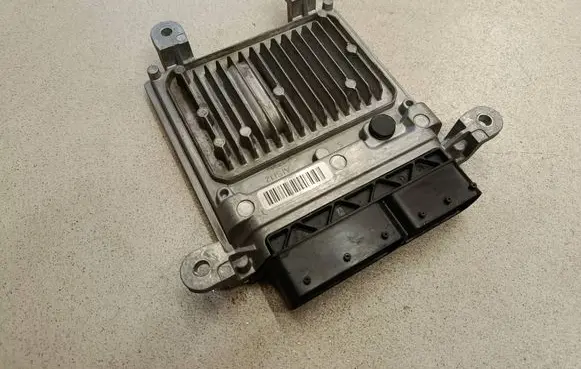 Mercedes-Benz CLK AMG A208 C208 Engine control unit/module A6519007500 28391943 A0064461540