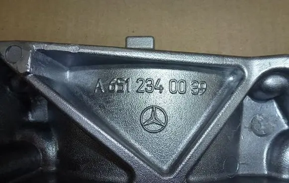 Mercedes-Benz Sprinter W906 Air conditioning (A/C) compressor (pump) A6512340039