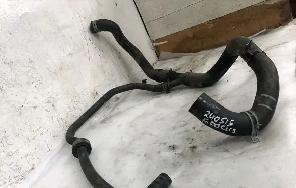 Ford Focus Engine coolant pipe/hose
