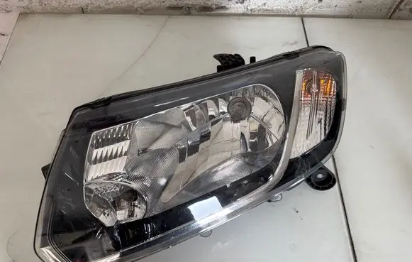 Dacia Logan II Headlight/headlamp 260608494R 12005 00694875