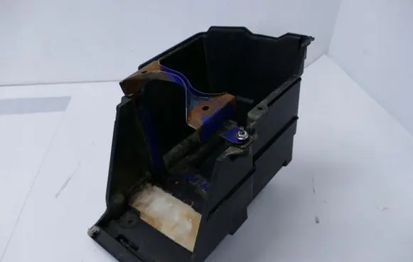 Battery box tray
