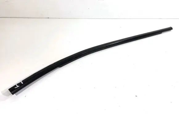 Renault Clio IV Loading door glass trim molding 