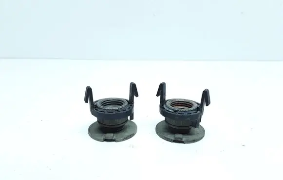 Volvo S90, V90 Headlight/headlamp mounting bracket 