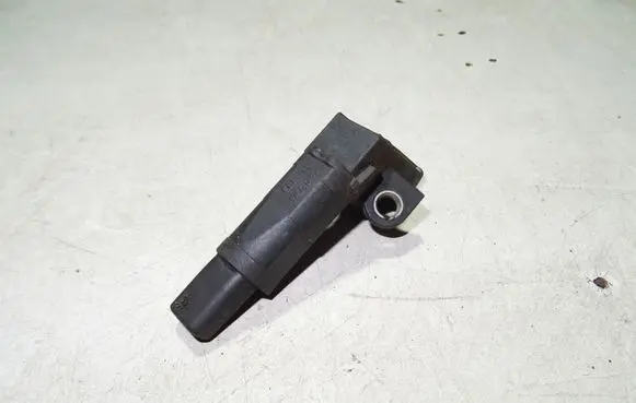 Volkswagen Polo Crankshaft position sensor 03D906433