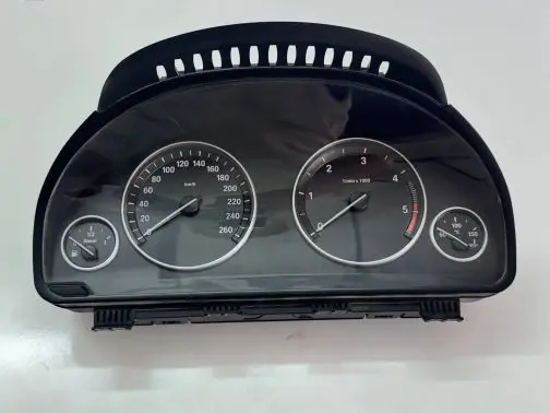 BMW 5 F10 F11 Speedometer (instrument cluster) 922761401 96903 10719GZ36