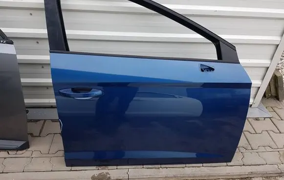 Seat Leon (5F) Front door 