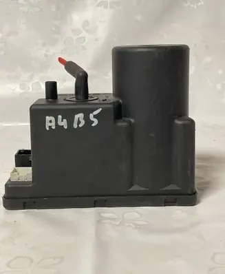 Audi A4 S4 B5 8D Central locking vacuum pump 4A0862257A