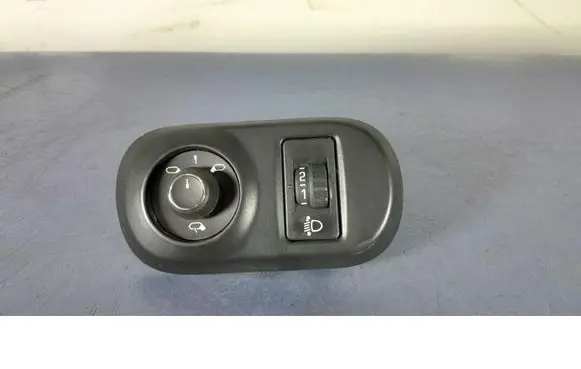 Citroen C4 Cactus Light switch 9817840980