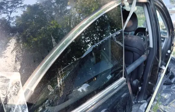 Honda CR-V Rear side window