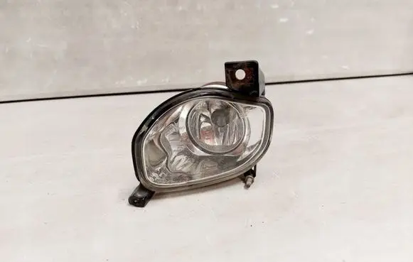 Toyota Avensis T250 Front fog light