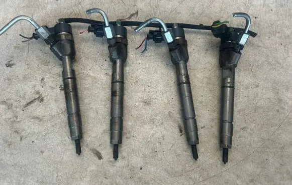 BMW 1 E81 E87 Fuel injectors set 0445110288