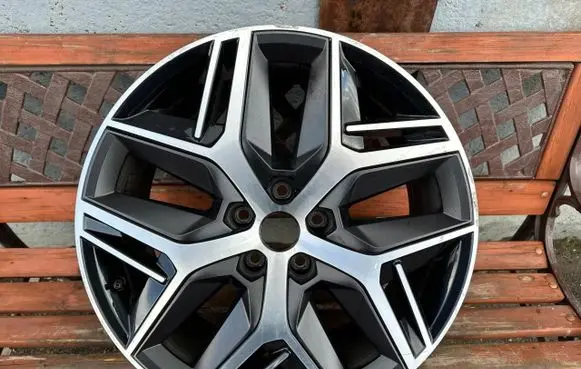 Seat Ateca R19 alloy rim 