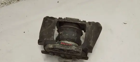 Volvo XC90 Engine mount bracket 31330588