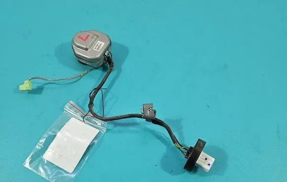 Mazda 5 Xenon bulb W3T15772 IMPRK1601921