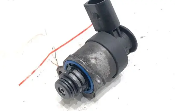 Skoda Octavia Mk3 (5E) Fuel pressure regulator 