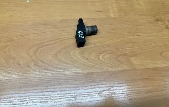 BMW 3 E46 Camshaft position sensor 7794646 25916010 0005