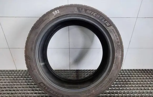 Audi A6 S6 C8 4K R19 summer tire