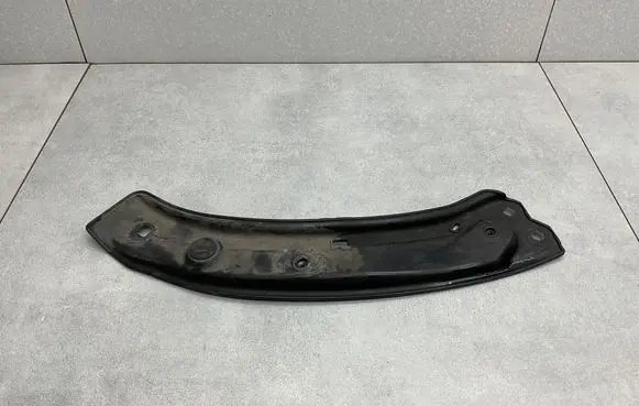 Audi Q3 8U Radiator support slam panel bracket 8U0805932