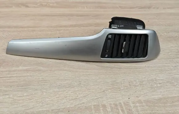 Chevrolet Captiva Dash center air vent grill 96630044