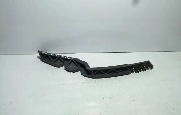 Skoda Octavia Mk2 (1Z) Front bumper mounting bracket 1Z0807184 00101113931