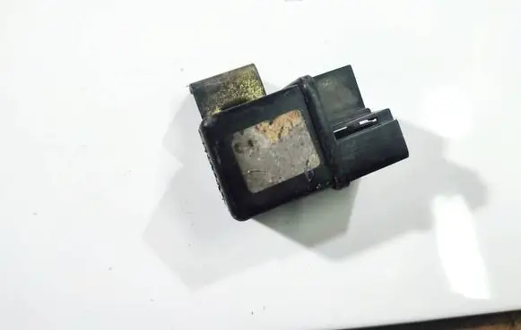 Nissan Terrano Glow plug pre-heat relay 
