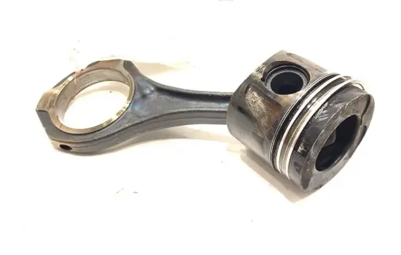 Mercedes-Benz E W212 Piston with connecting rod 8370