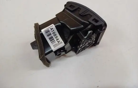 Volkswagen Golf V Dash center air vent grill 1K0819709