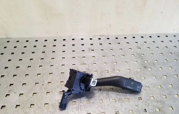 Skoda Octavia Mk2 (1Z) Wiper control stalk 1K0953519A