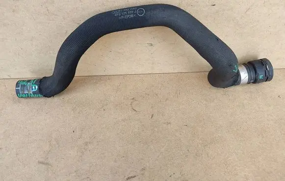 Audi A6 S6 C6 4F Engine coolant pipe/hose 4F0121109J