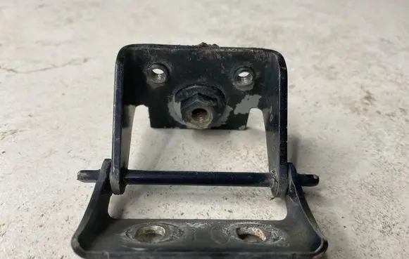 Ford Mondeo MK IV Tailgate/trunk/boot hinge
