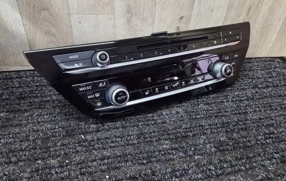 BMW 5 G30 G31 G38 Climate control unit 7947869 18B303P1106 11419110