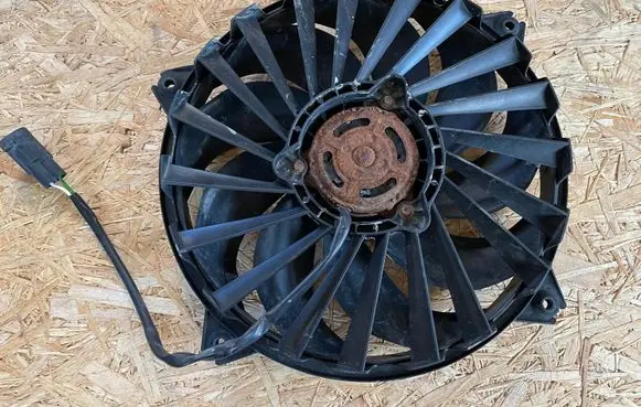 Peugeot 807 Radiator cooling fan shroud