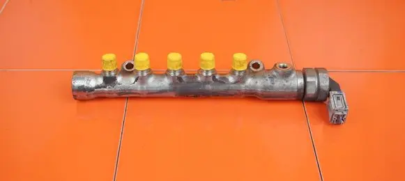 Mazda 6 Fuel line pipe A502011Q SH01