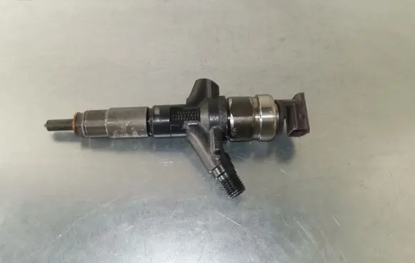 Subaru XV Fuel injector 16613AA030