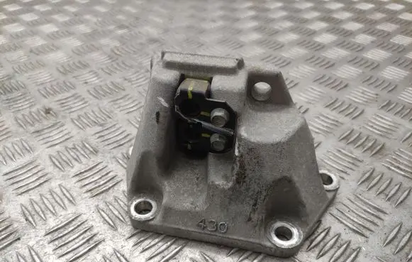 KIA Sorento Gearbox mounting bracket 452114G430