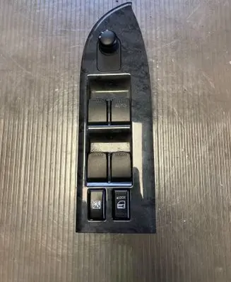 Suzuki Grand Vitara II Electric window control switch 64J30 1208T 8371764J0R9SR