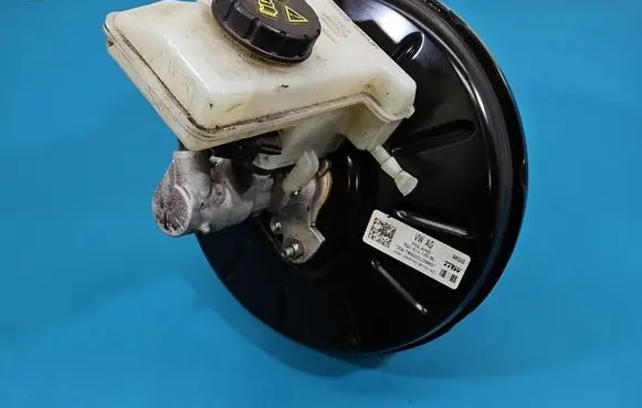 Volkswagen PASSAT B8 Brake booster 5Q1614105BL IMPRK1582709