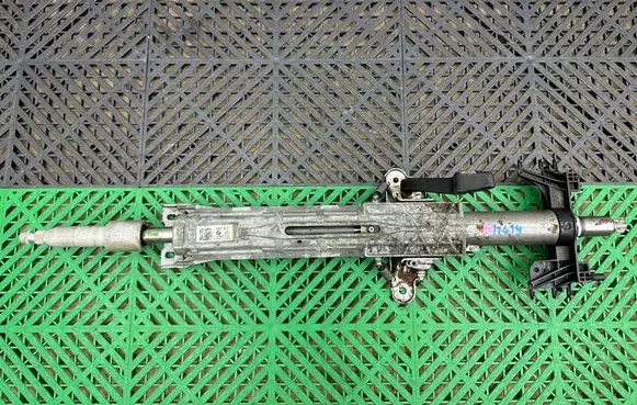 BMW X3 G01 Steering wheel axle 6896187 G0121 21B301P206