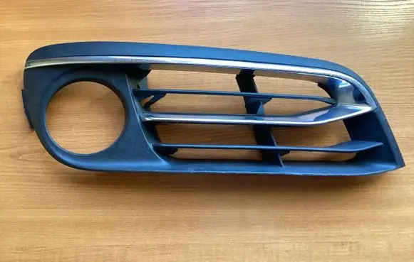 BMW 5 F10 F11 Front bumper lower grill 7331732