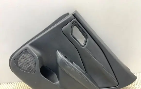 Nissan Qashqai J12 Coupe rear side trim panel 