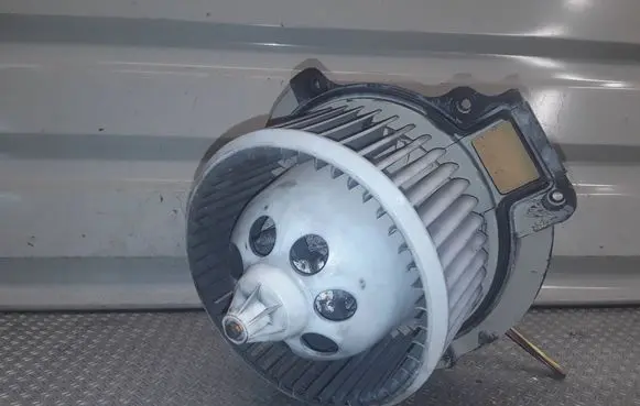Renault Espace IV Heater fan/blower 52492209