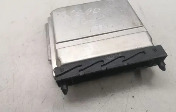 Volvo XC90 Engine control unit/module 0281011441 1039S04101