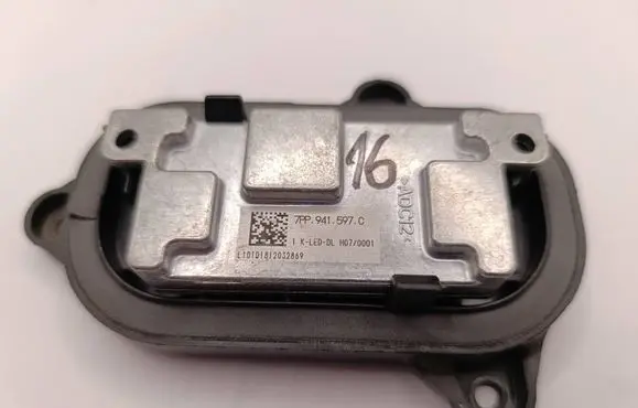 Volkswagen PASSAT B8 Headlight ballast module Xenon 7PP941597C L10101812032869