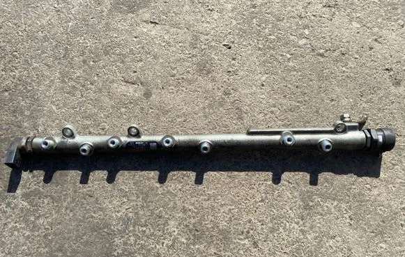 BMW X3 E83 Fuel main line pipe 7788679 0445216008