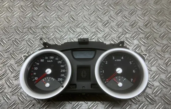 Renault Megane II Speedometer (instrument cluster)