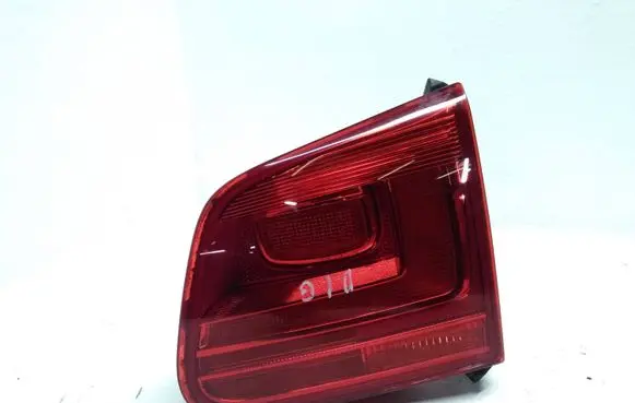 Volkswagen Tiguan Tailgate rear/tail lights 5N0945094H