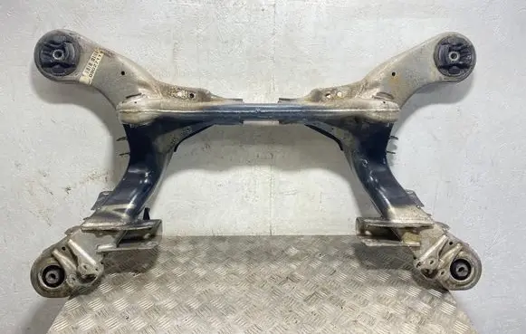 Mercedes-Benz CLS C219 Rear subframe 2193501400 2191400 2315801