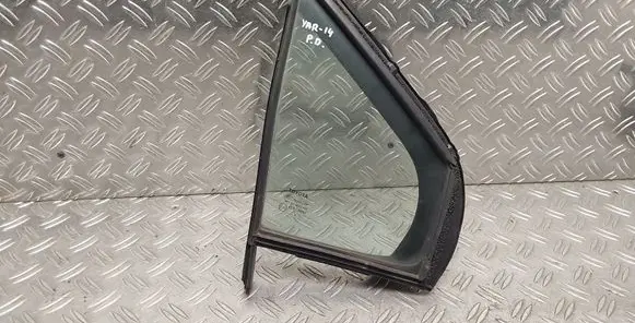 Toyota Yaris Front door vent window glass four-door 682150D040